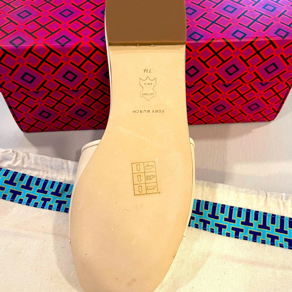 New and Never Worn Tory Burch Eleanor Slide For Sale!!!